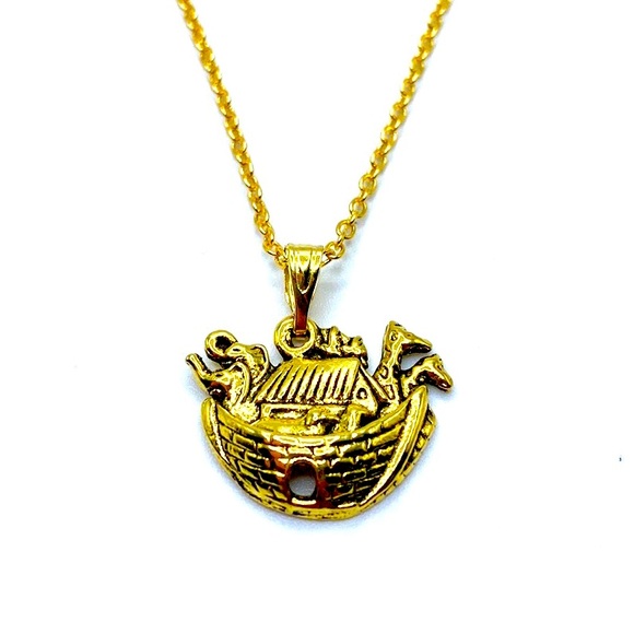 Noah’s Ark Necklace Bible Story Gold Tone - Picture 1 of 4